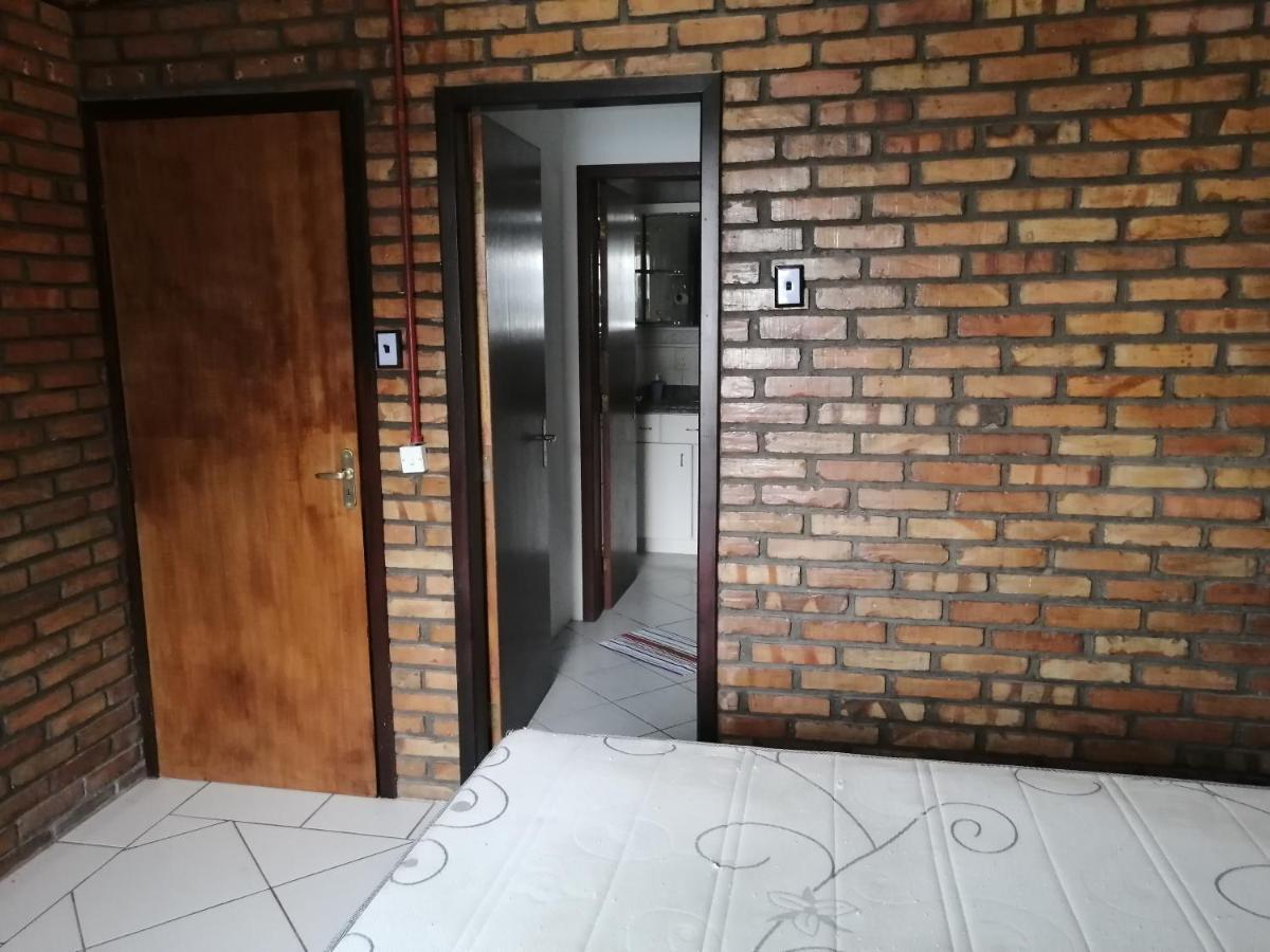 Coqueiros Hostel Флорианополис Экстерьер фото